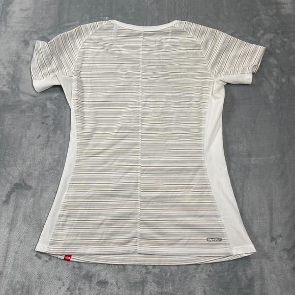 The North Face Womens T Shirt Size M Athletic Short Sleeve Moisture Wicking - Picture 6 of 7